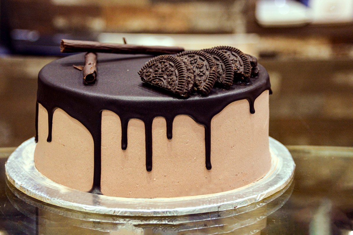 Chocolate cake with rich frosting